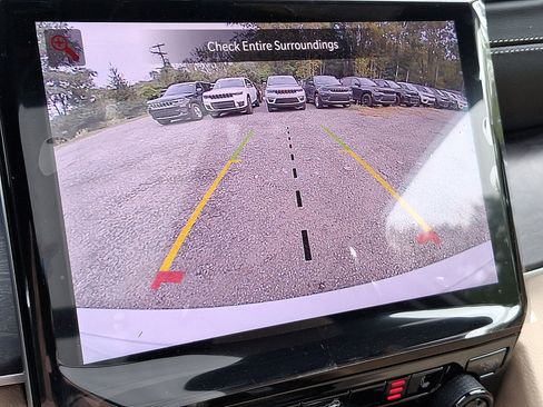 New 2025 Jeep Grand Cherokee Limited image 15