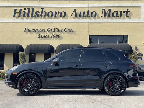 Used 2016 Porsche Cayenne GTS image 2