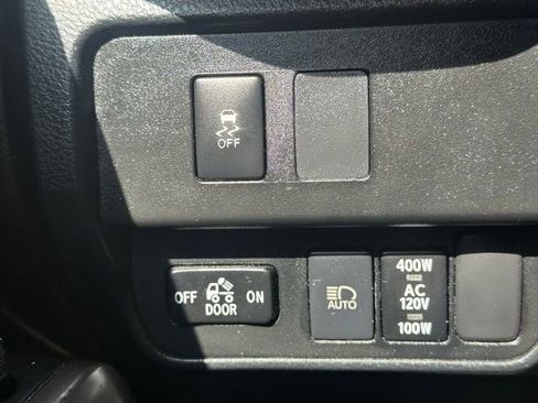 Used 2021 Toyota Tacoma TRD Sport image 19