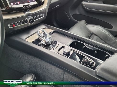Used 2022 Volvo XC60 B5 Inscription w/ Advanced Package image 25