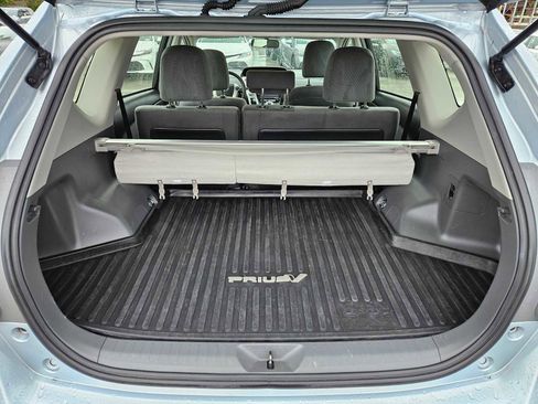 Used 2013 Toyota Prius V Three image 19