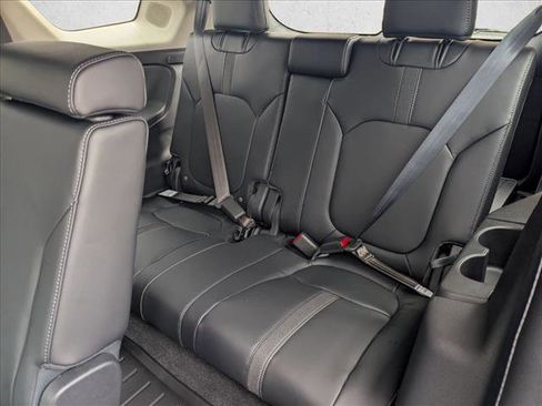 New 2025 Honda Pilot Touring image 17