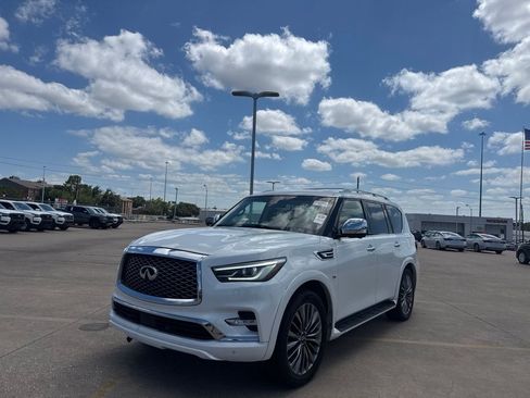 Used 2018 INFINITI QX80 2WD w/ Deluxe Technology Package image 8
