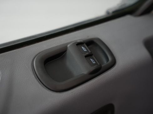 Used 2019 Ford Transit 150 130 Low Roof image 30