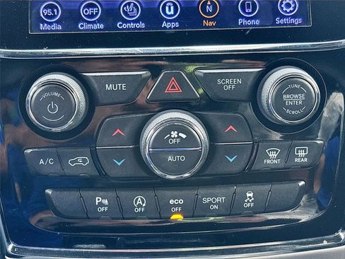 Used 2020 Jeep Grand Cherokee Altitude image 17