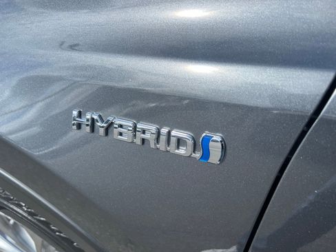 Used 2016 Toyota RAV4 Limited image 12