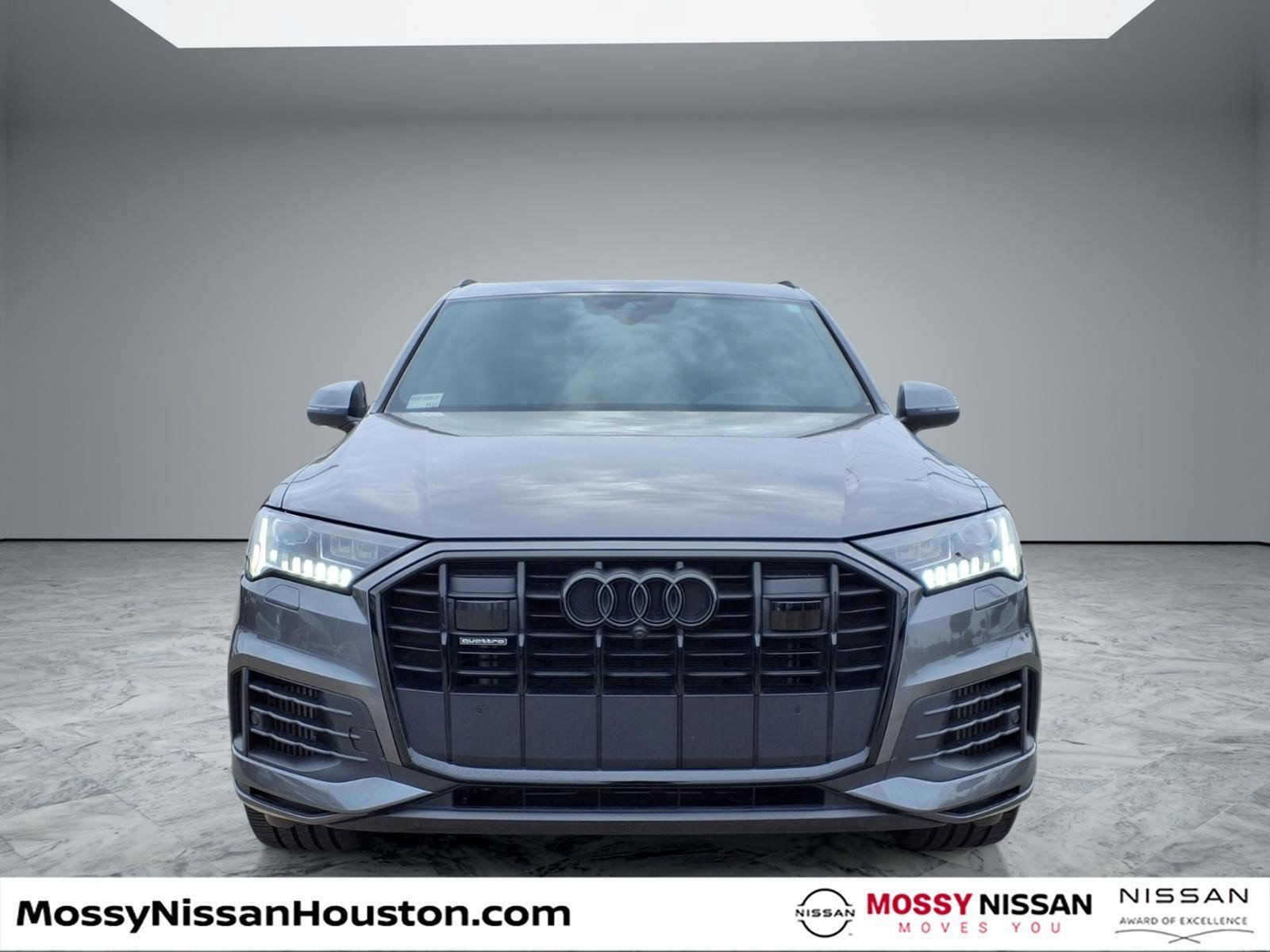 Used 2023 Audi Q7 3.0T Prestige w/ Prestige Package AWD/4WD image 3