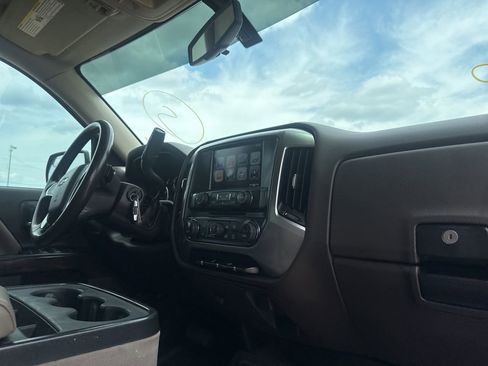 Used 2017 Chevrolet Silverado 1500 LT w/ All Star Edition AWD/4WD image 28