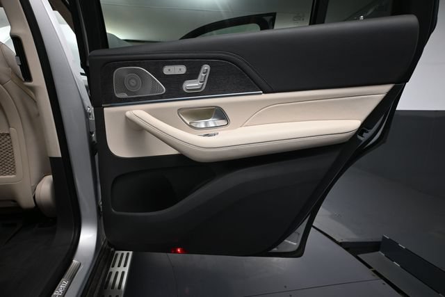 Used 2020 Mercedes-Benz GLS 580 4MATIC image 37