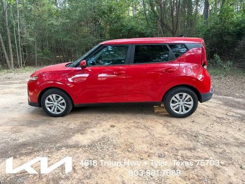 Certified 2021 Kia Soul LX FWD image 5