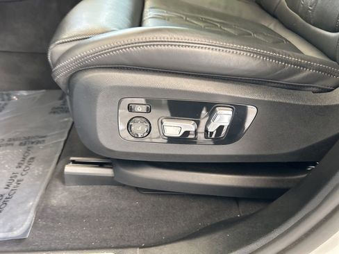 Used 2025 BMW X7 xDrive40i image 65