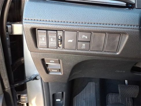 Used 2025 Honda Odyssey Elite image 22