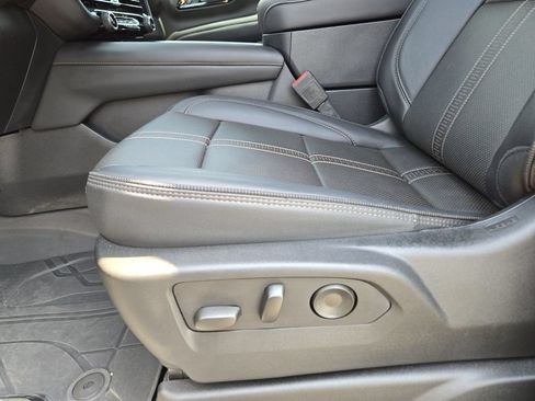 Used 2025 Chevrolet Tahoe High Country AWD/4WD image 25