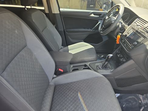 Used 2018 Volkswagen Tiguan S FWD image 10