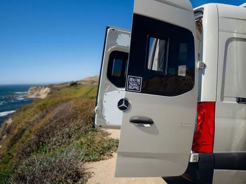 Used 2021 Mercedes-Benz Sprinter 2500 image 43