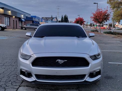 Used 2016 Ford Mustang Premium image 8