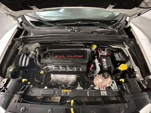 Used 2017 Jeep Renegade Altitude image 21