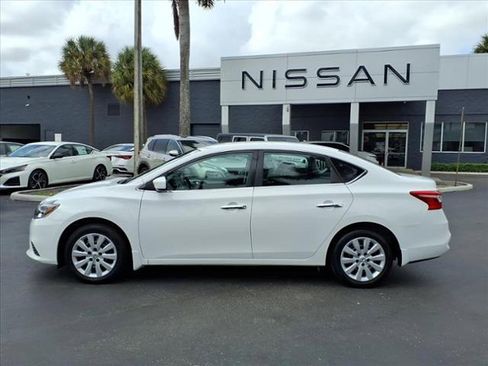 Used 2019 Nissan Sentra S image 2