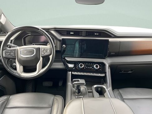 Used 2024 GMC Sierra 1500 Denali AWD/4WD image 12
