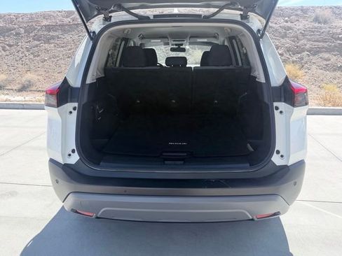 Certified 2023 Nissan Rogue SV FWD image 31