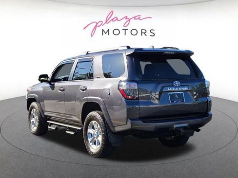 Used 2022 Toyota 4Runner SR5 Premium w/ Moonroof Package AWD/4WD image 7