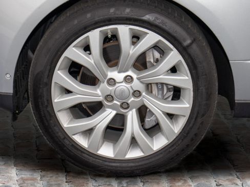 Used 2018 Land Rover Range Rover HSE image 38