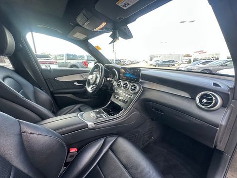 Used 2020 Mercedes-Benz GLC 300 GLC 300 image 30