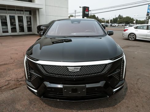 Used 2025 Cadillac Optiq Luxury 1 AWD/4WD image 2