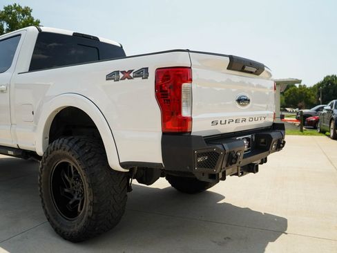 Used 2019 Ford F250 Lariat w/ Lariat Value Package AWD/4WD image 21