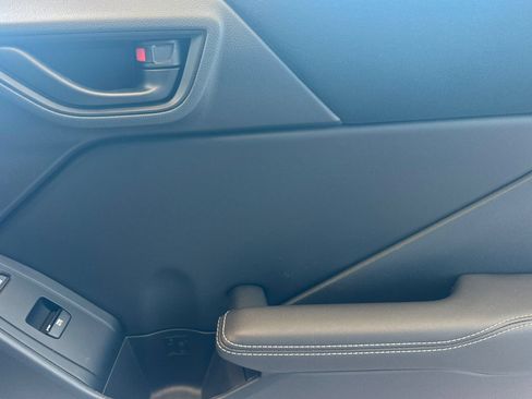 Used 2025 Toyota GR86 Premium w/ ALL Weather Mat Package (TMS) RWD image 16