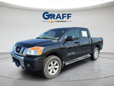 Used 2011 Nissan Titan SV w/ SV Value Truck Pkg AWD/4WD image 2