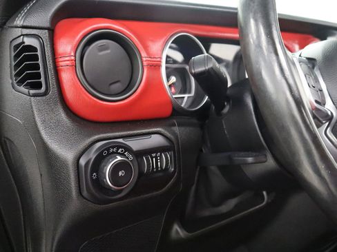 Used 2019 Jeep Wrangler Unlimited Sahara w/ Quick Order Package 24M Moab AWD/4WD image 45