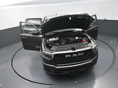 Used 2025 RAM 1500 Big Horn AWD/4WD image 30