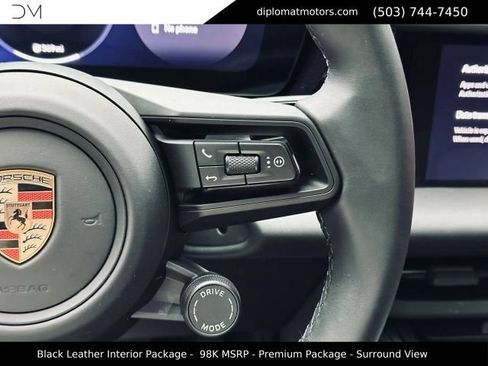 Used 2025 Porsche Macan 4 Electric AWD/4WD image 31