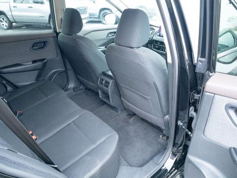 Used 2023 Nissan Rogue S image 35