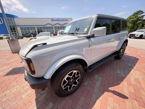 Used 2024 Ford Bronco Outer Banks AWD/4WD image 29