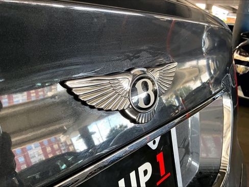 Used 2018 Bentley Bentayga Activity image 30