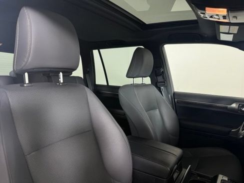 Used 2023 Lexus GX 460 Premium w/ Premium Package AWD/4WD image 19