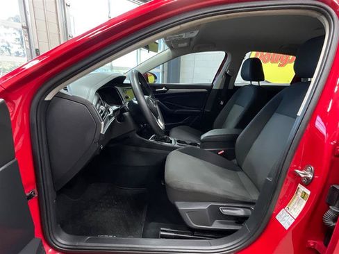 Used 2019 Volkswagen Jetta SE FWD image 11