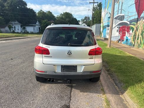 Used 2016 Volkswagen Tiguan SE AWD/4WD image 6