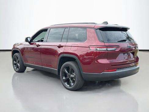 Used 2025 Jeep Grand Cherokee L Limited w/ Luxury Tech Group II AWD/4WD image 8