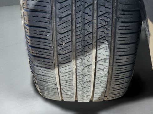 Used 2018 Land Rover Range Rover Velar R-Dynamic SE image 10