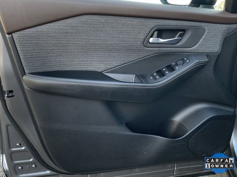 Used 2023 Nissan Rogue SV image 16