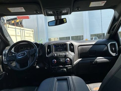 Used 2022 GMC Sierra 3500 AT4 w/ AT4 Preferred Package AWD/4WD image 18