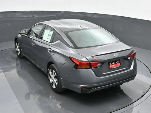 Used 2025 Nissan Altima 2.5 S FWD image 32