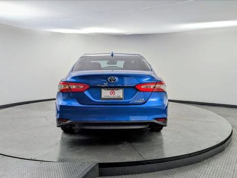 Used 2019 Toyota Camry LE image 6