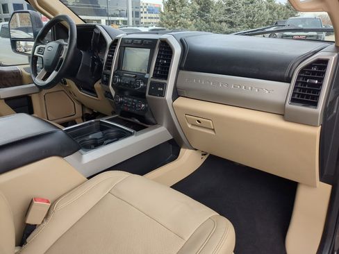 Used 2019 Ford F250 Lariat w/ Lariat Ultimate Package image 30
