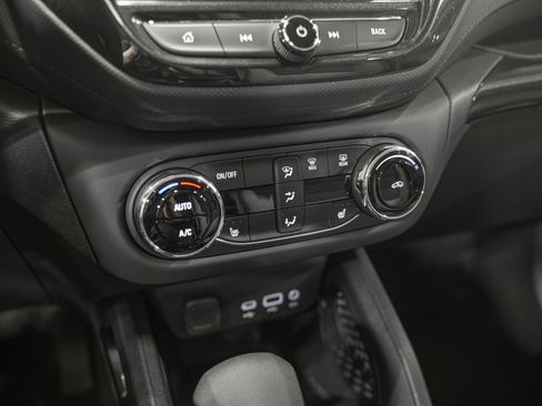 Used 2023 Chevrolet TrailBlazer LT w/ Convenience Package AWD/4WD image 22