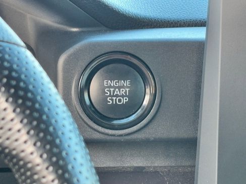 Used 2025 Toyota Tacoma SR5 image 25