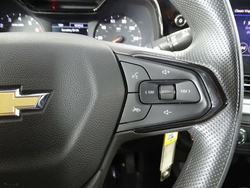 Used 2024 Chevrolet Trax LS image 26